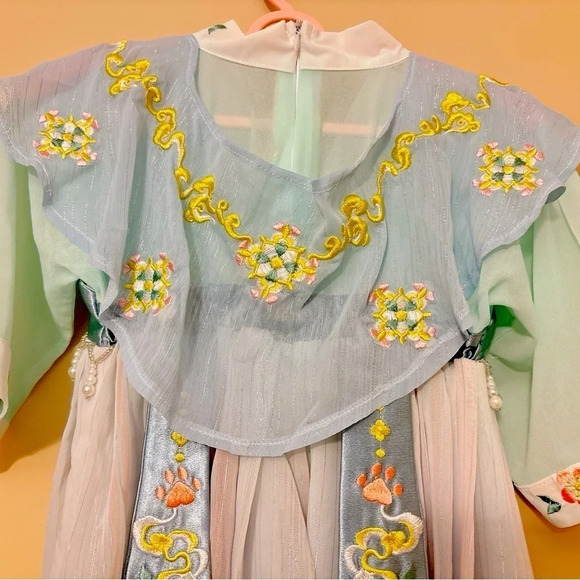 Traditional Chinese Hanfu Dress for  Girls - Picture 4 of 7